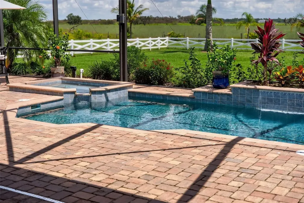 3487 Recurve Circle Sarasota FL 34240