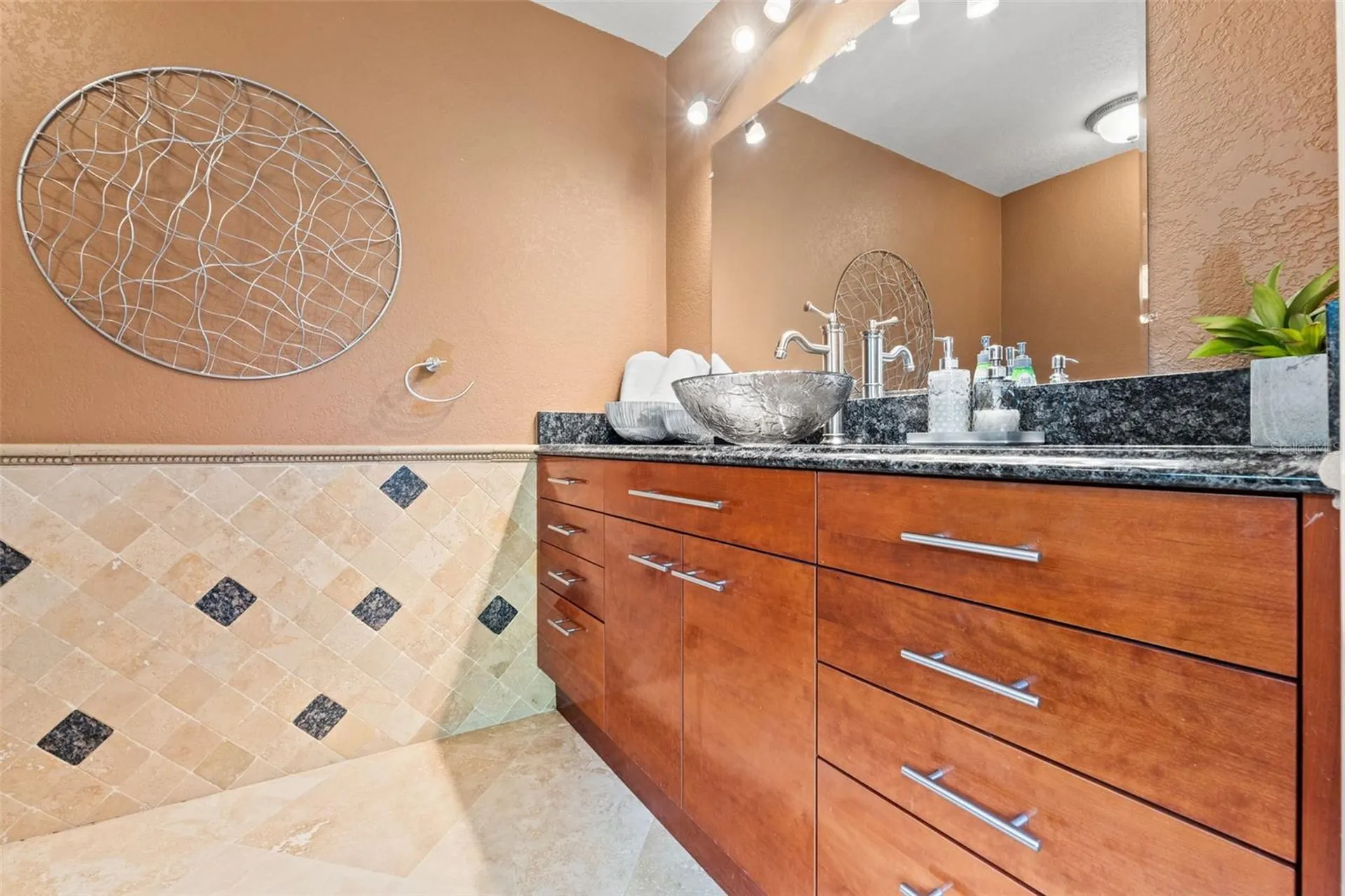 4522 W North B Street Tampa FL 33609
