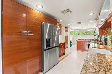4522 W North B Street Tampa FL 33609