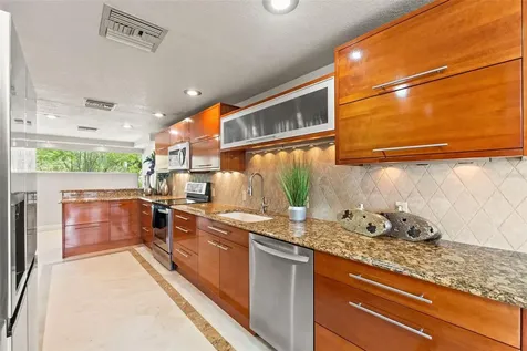 4522 W North B Street Tampa FL 33609