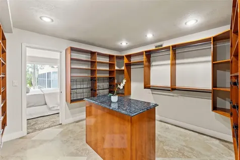 4522 W North B Street Tampa FL 33609