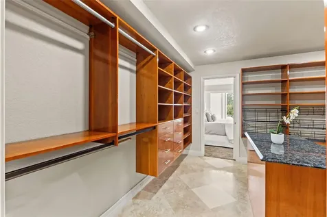 4522 W North B Street Tampa FL 33609