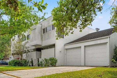 4522 W North B Street Tampa FL 33609