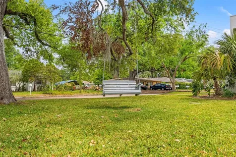 4522 W North B Street Tampa FL 33609