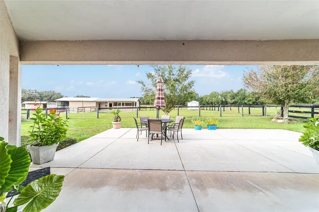 19630 SE 15th Place Morriston FL 32668