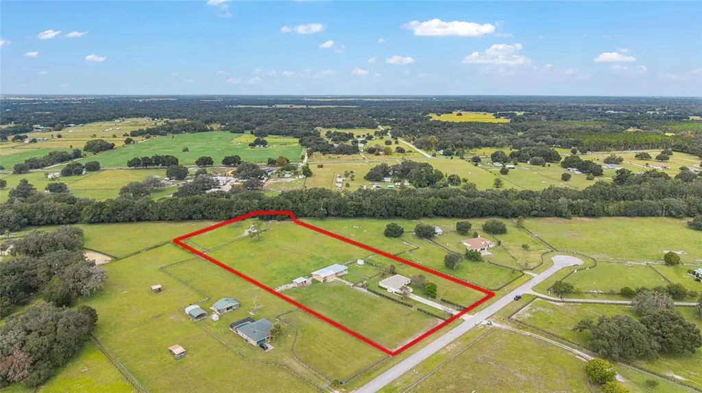 19630 SE 15th Place Morriston FL 32668