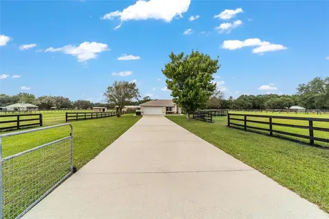 19630 SE 15th Place Morriston FL 32668