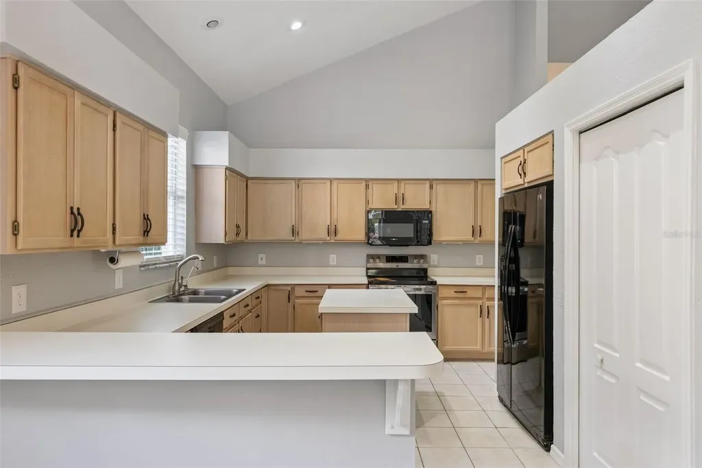 1000 N Lake Claire Circle Oviedo FL 32765