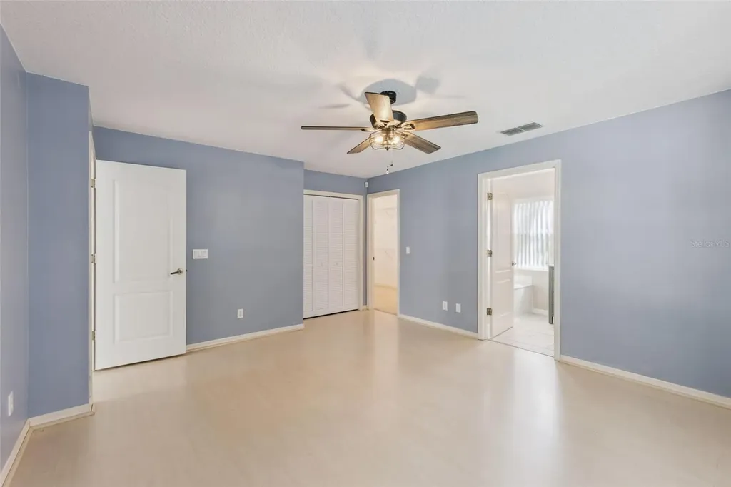 1000 N Lake Claire Circle Oviedo FL 32765