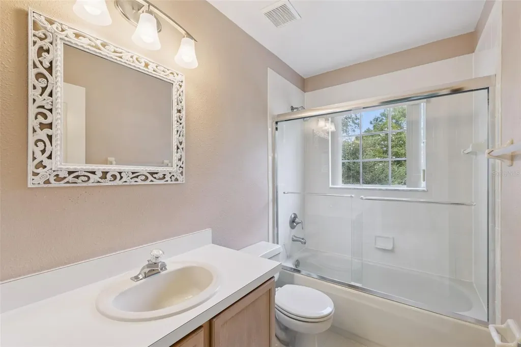 1000 N Lake Claire Circle Oviedo FL 32765