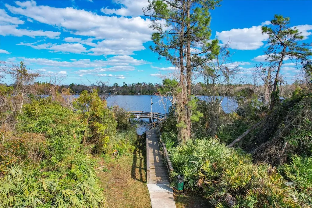 1000 N Lake Claire Circle Oviedo FL 32765