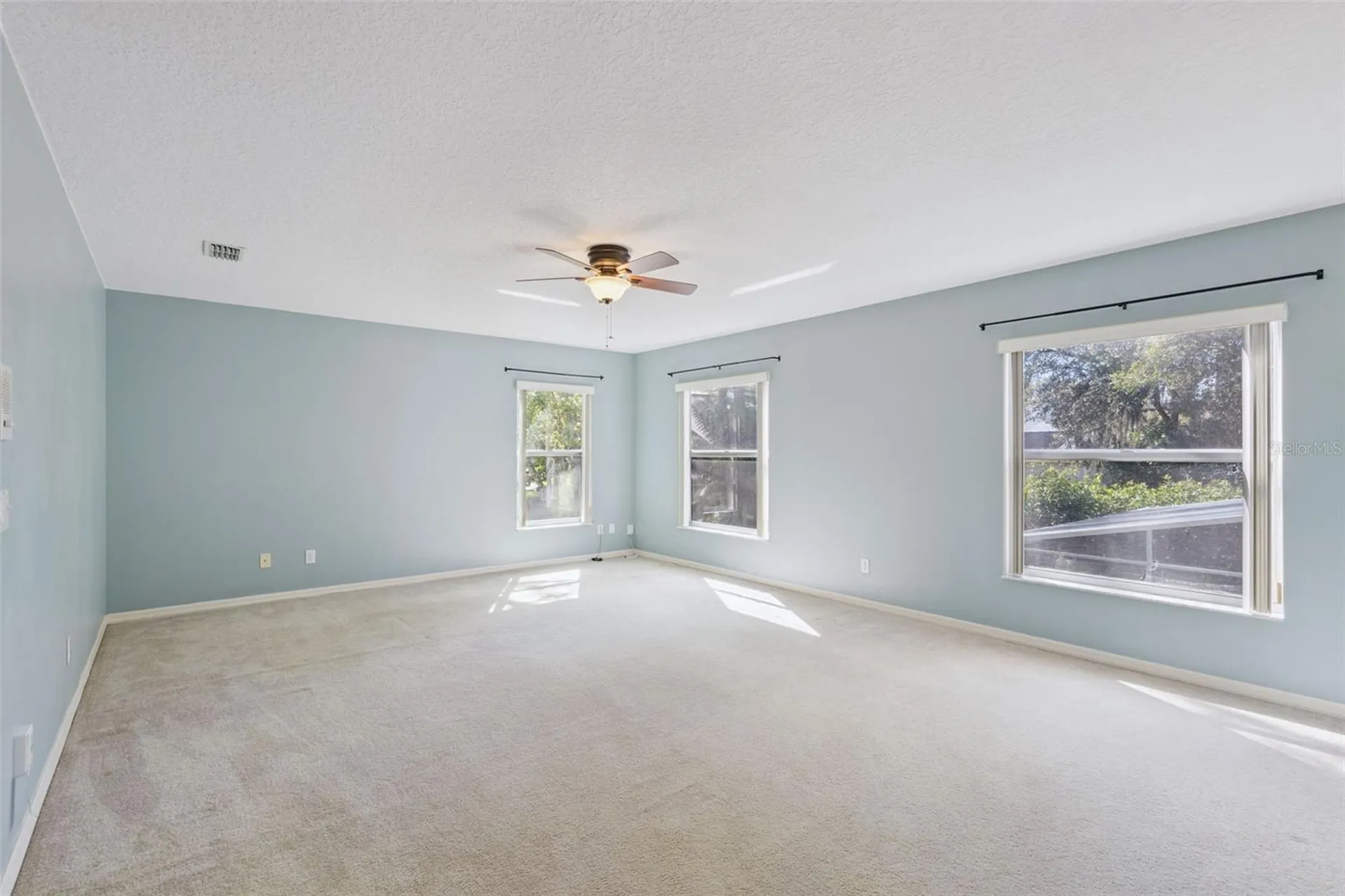 1000 N Lake Claire Circle Oviedo FL 32765