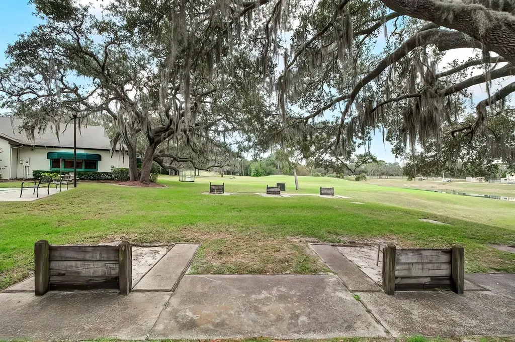9470 Nakoma Way Weeki Wachee FL 34613