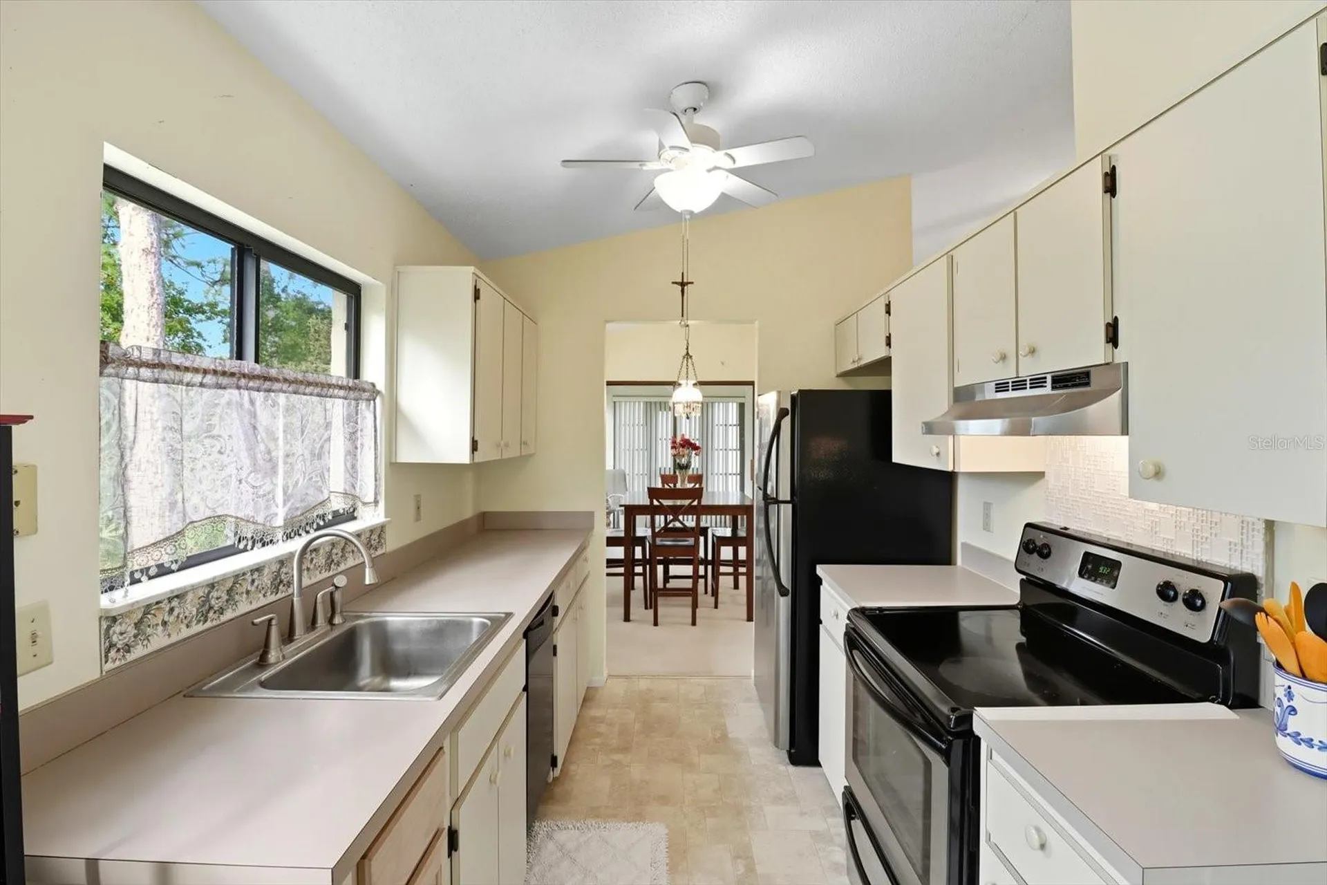 9470 Nakoma Way Weeki Wachee FL 34613