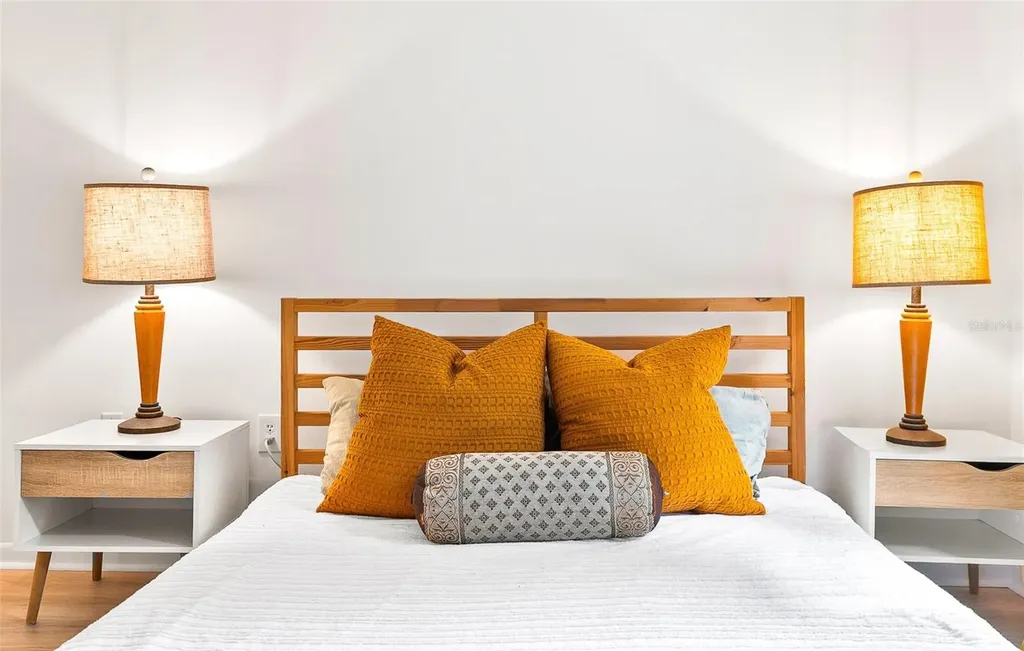 1508 Pelican Cove Road Sarasota FL 34231