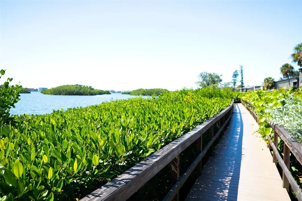 1508 Pelican Cove Road Sarasota FL 34231