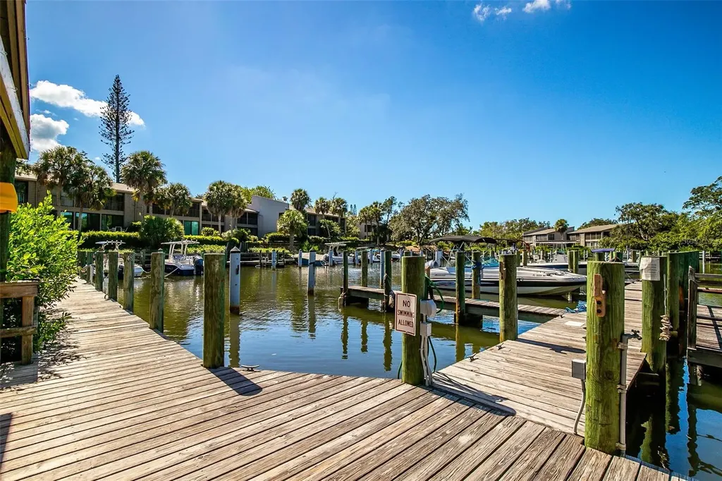 1508 Pelican Cove Road Sarasota FL 34231