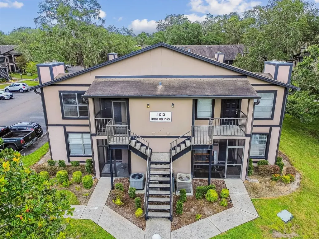 4013 Dream Oak Place Tampa FL 33613