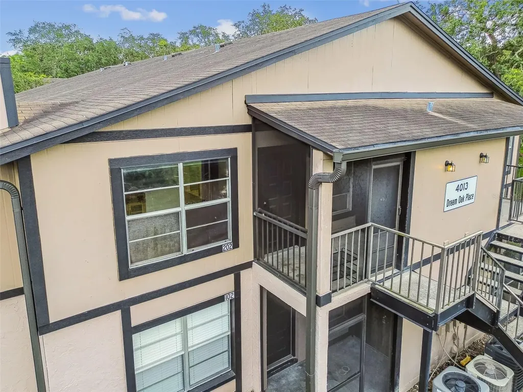 4013 Dream Oak Place Tampa FL 33613