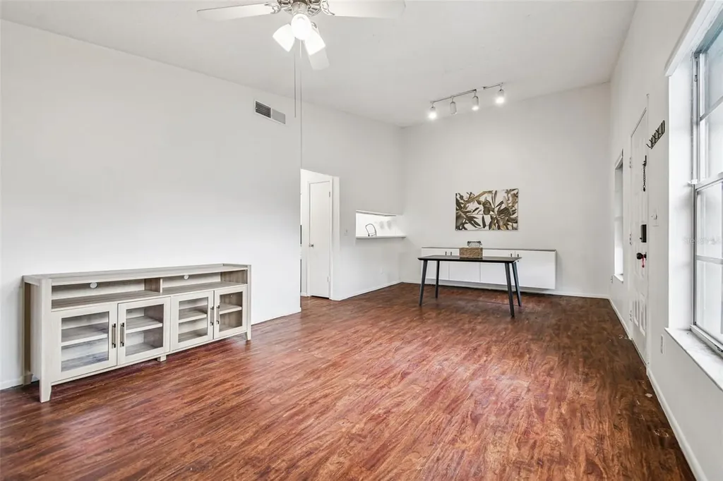 4013 Dream Oak Place Tampa FL 33613