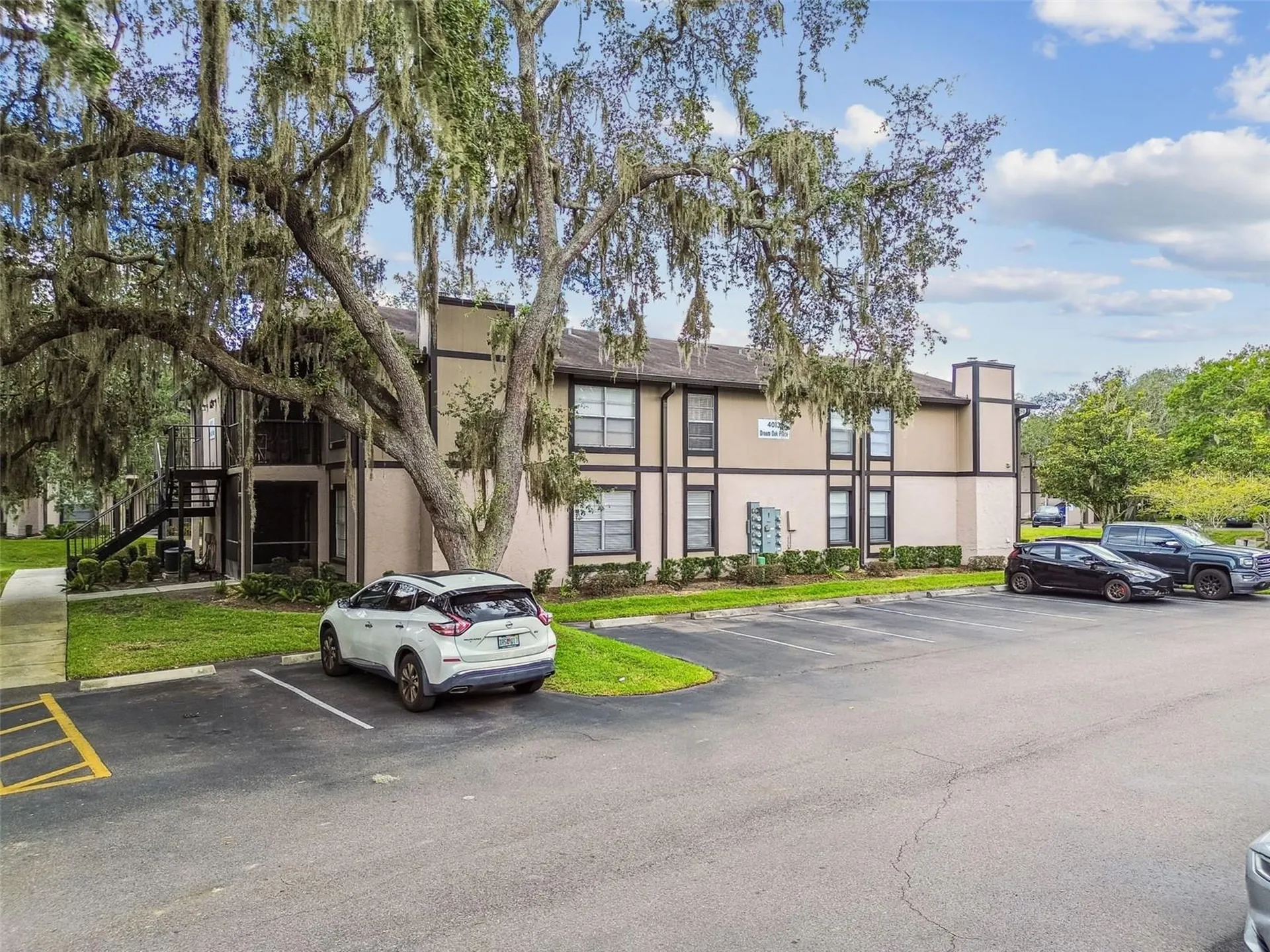 4013 Dream Oak Place Tampa FL 33613