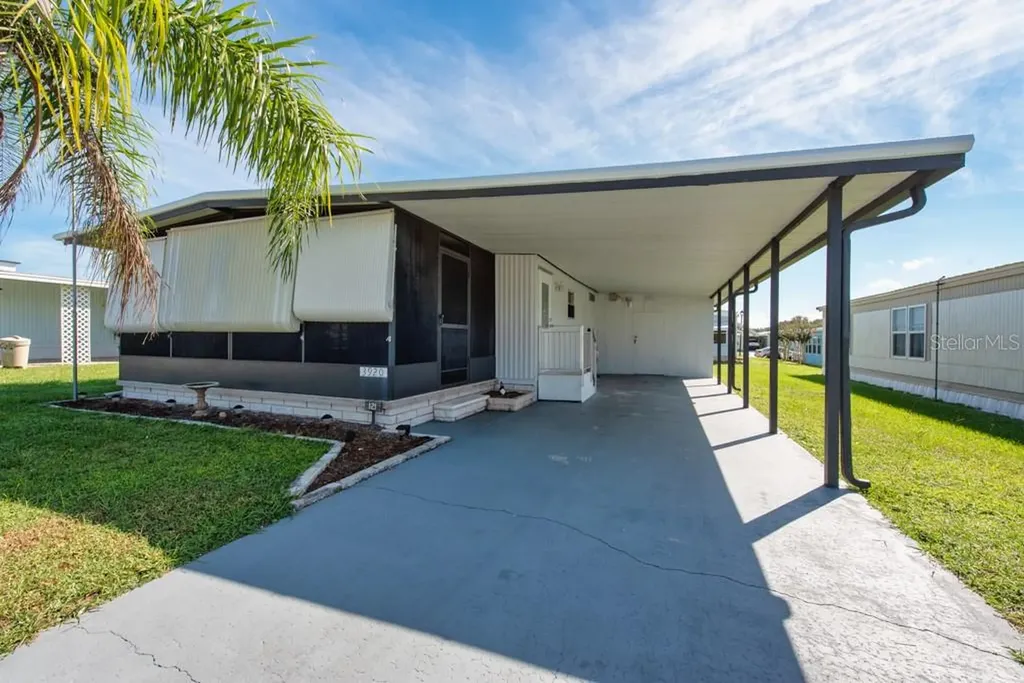3920 Kim Drive Wesley Chapel FL 33543