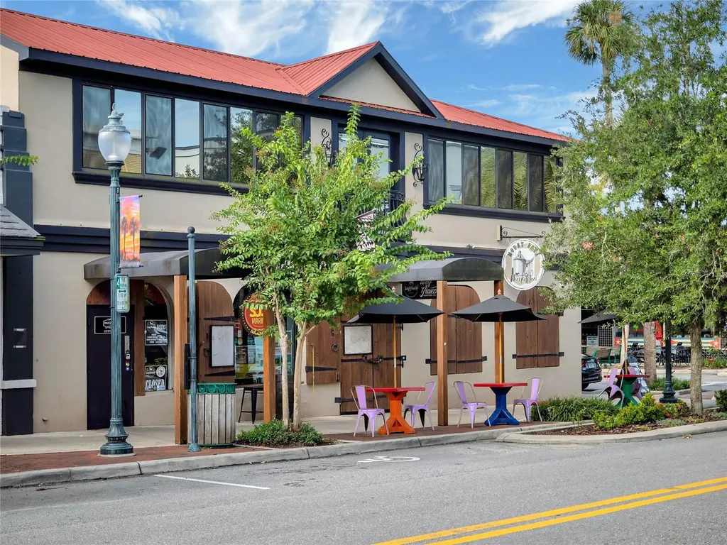 610 S Highland Street Mount Dora FL 32757