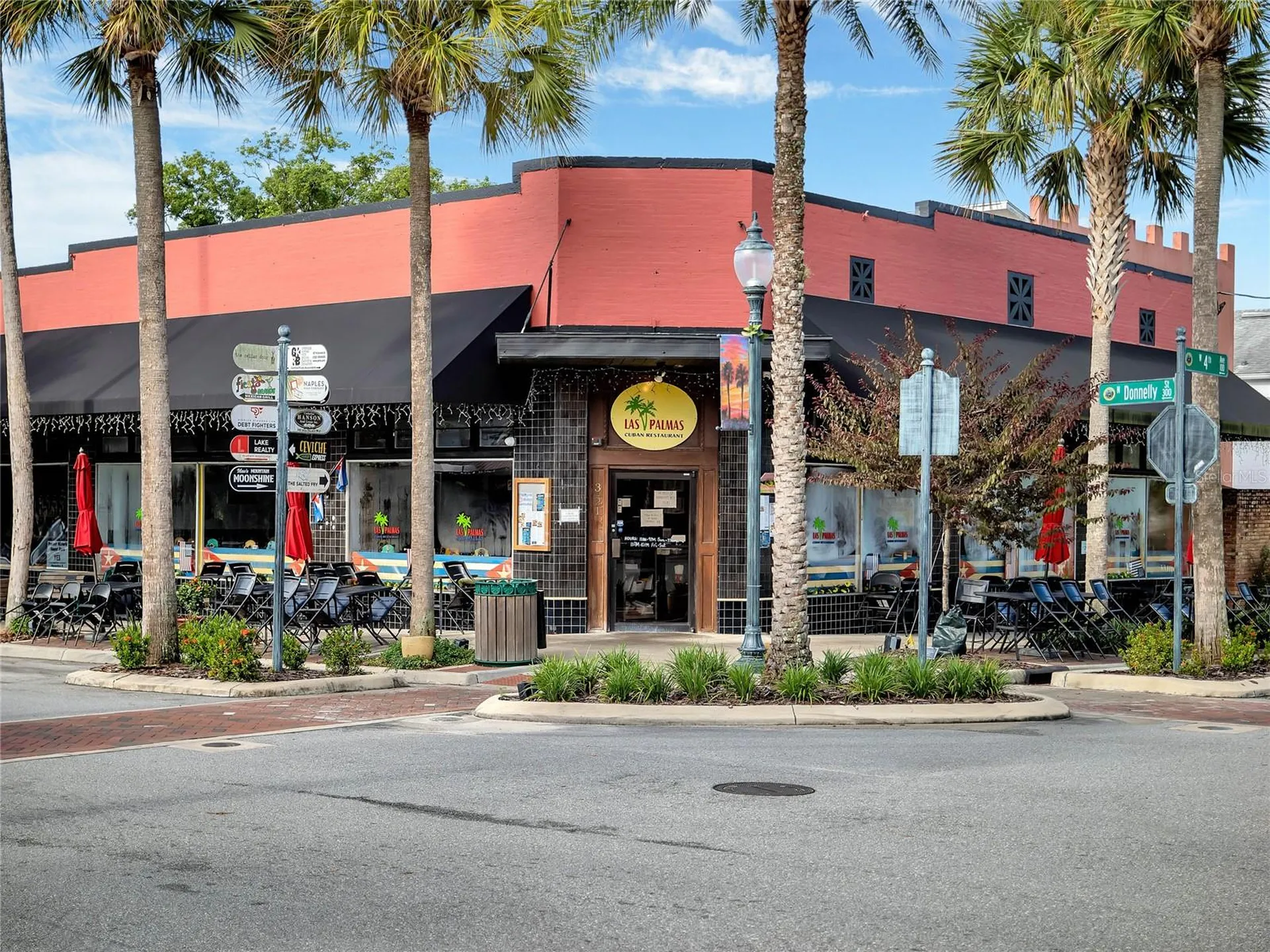 610 S Highland Street Mount Dora FL 32757