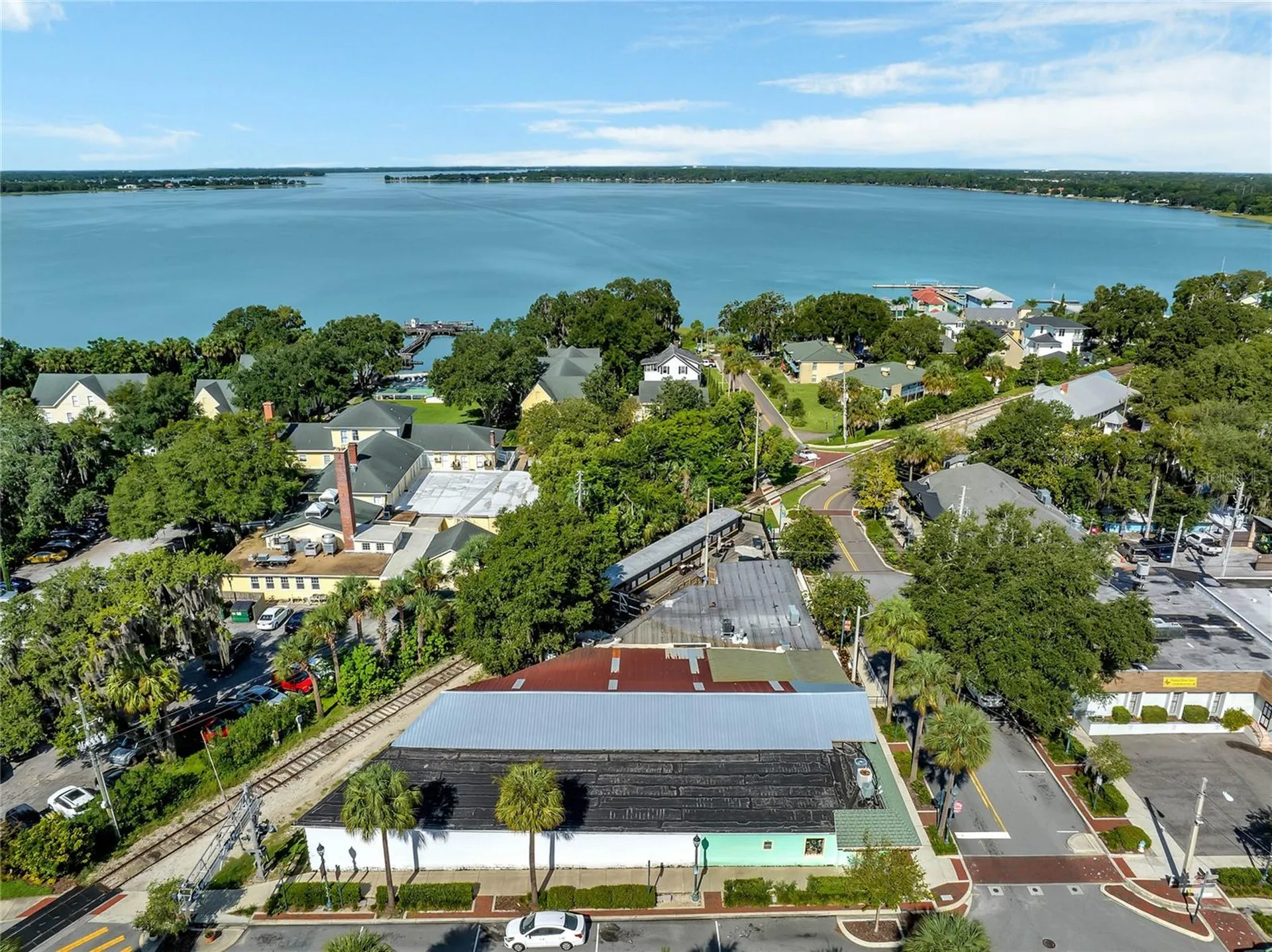 610 S Highland Street Mount Dora FL 32757