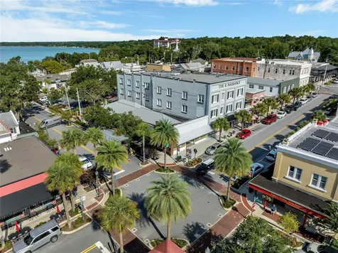 610 S Highland Street Mount Dora FL 32757