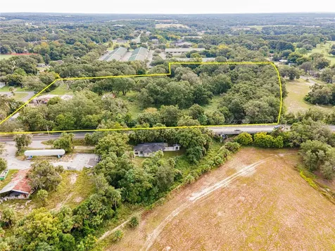 610 S Highland Street Mount Dora FL 32757