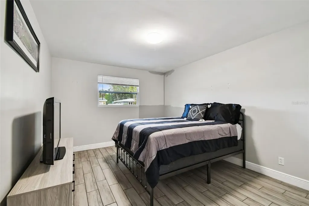 4722 W Bay Avenue Tampa FL 33616