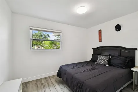 4722 W Bay Avenue Tampa FL 33616