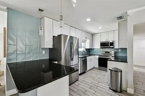 4722 W Bay Avenue Tampa FL 33616