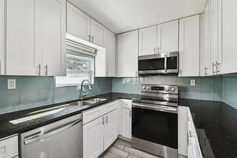 4722 W Bay Avenue Tampa FL 33616
