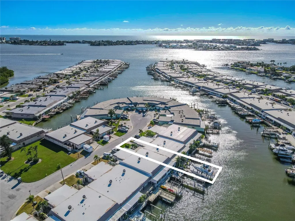 345 Boca Ciega Point Boulevard St Petersburg FL 33708