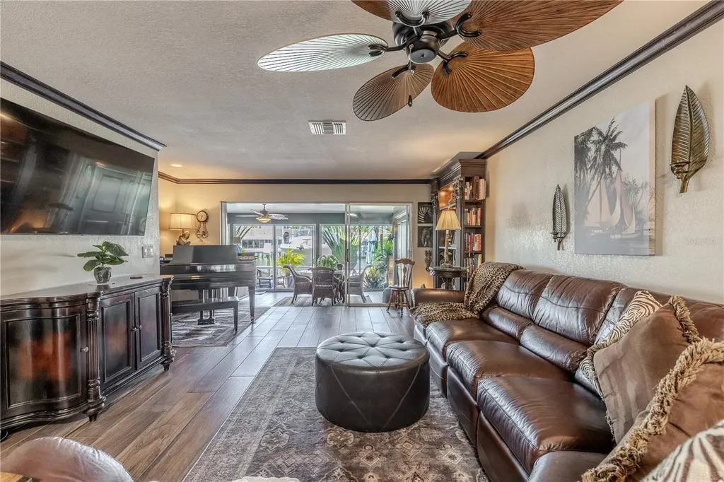 345 Boca Ciega Point Boulevard St Petersburg FL 33708