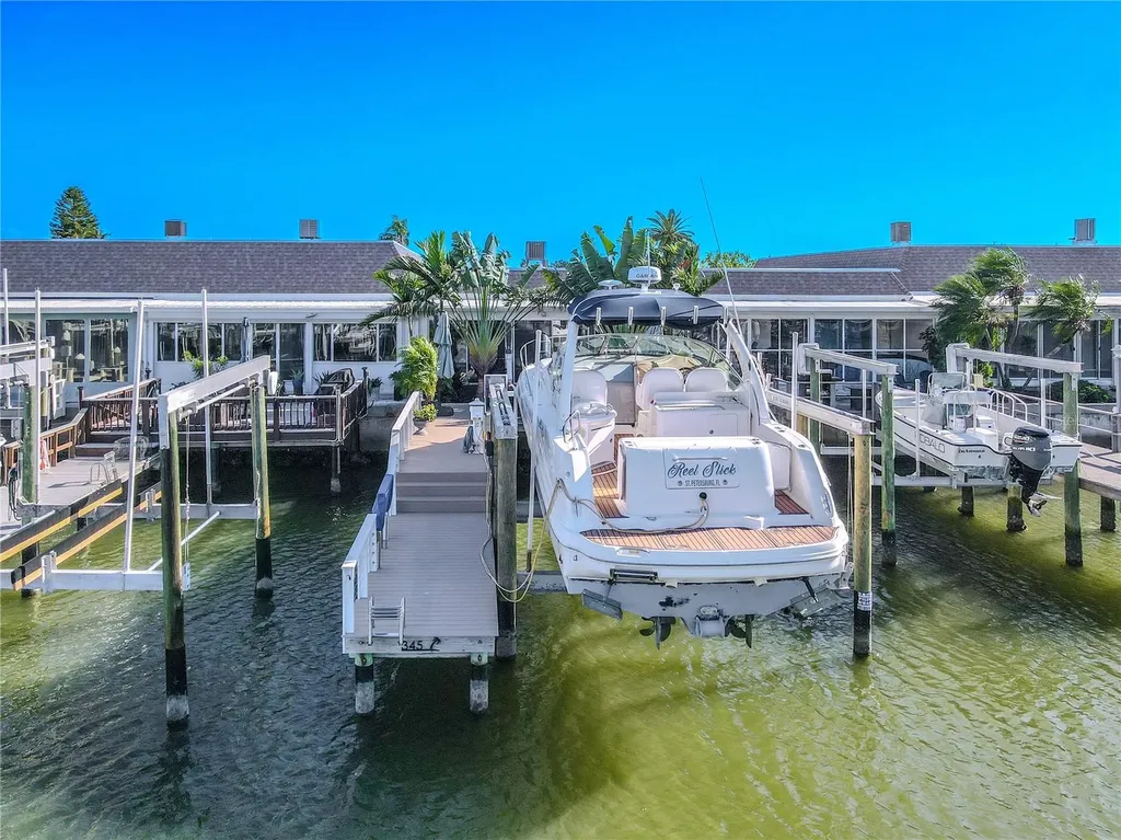 345 Boca Ciega Point Boulevard St Petersburg FL 33708