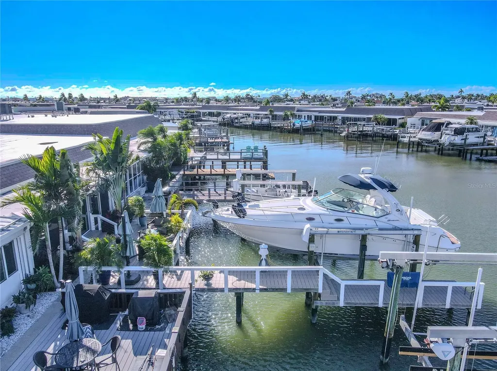 345 Boca Ciega Point Boulevard St Petersburg FL 33708