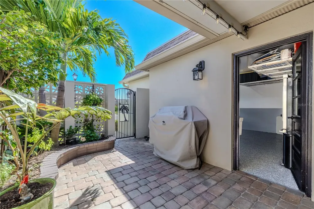 345 Boca Ciega Point Boulevard St Petersburg FL 33708