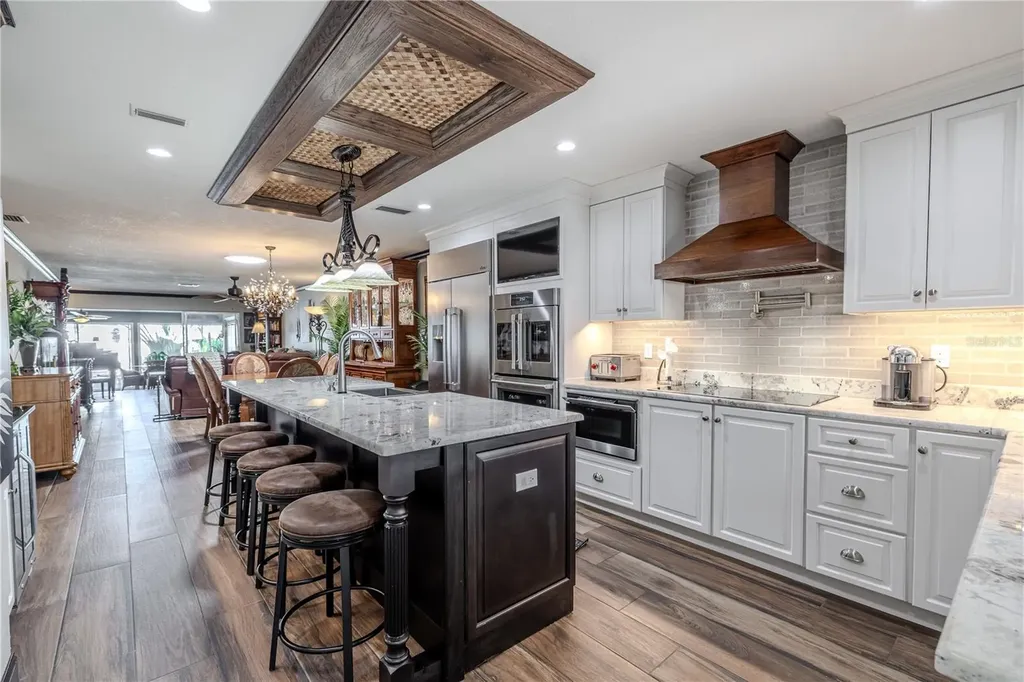 345 Boca Ciega Point Boulevard St Petersburg FL 33708