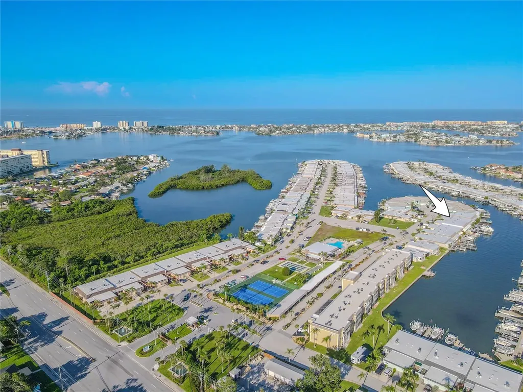 345 Boca Ciega Point Boulevard St Petersburg FL 33708