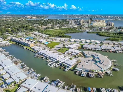 345 Boca Ciega Point Boulevard St Petersburg FL 33708