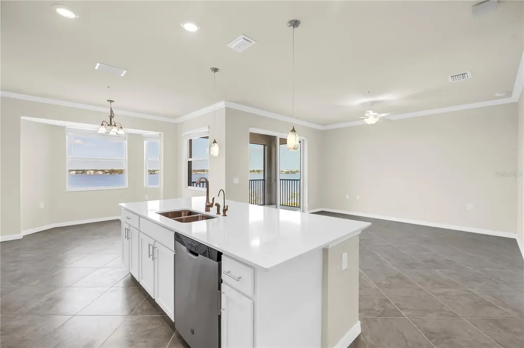 1030 Tidewater Shores Loop Bradenton FL 34208