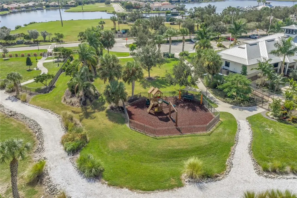 1030 Tidewater Shores Loop Bradenton FL 34208
