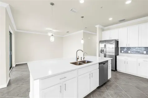 1030 Tidewater Shores Loop Bradenton FL 34208