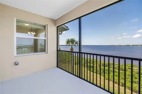 1030 Tidewater Shores Loop Bradenton FL 34208