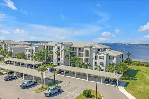 1030 Tidewater Shores Loop Bradenton FL 34208