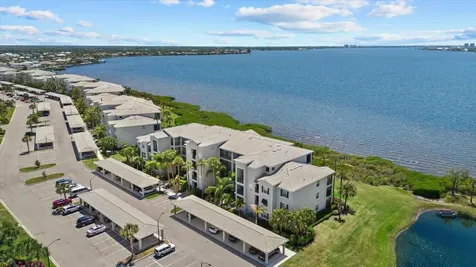 1030 Tidewater Shores Loop Bradenton FL 34208