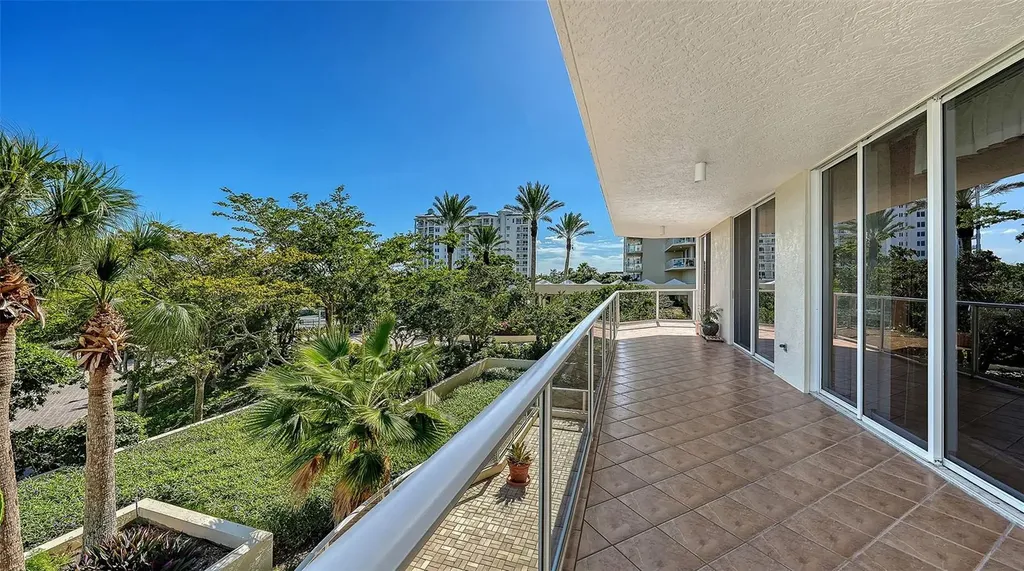 1800 Benjamin Franklin Drive Sarasota FL 34236